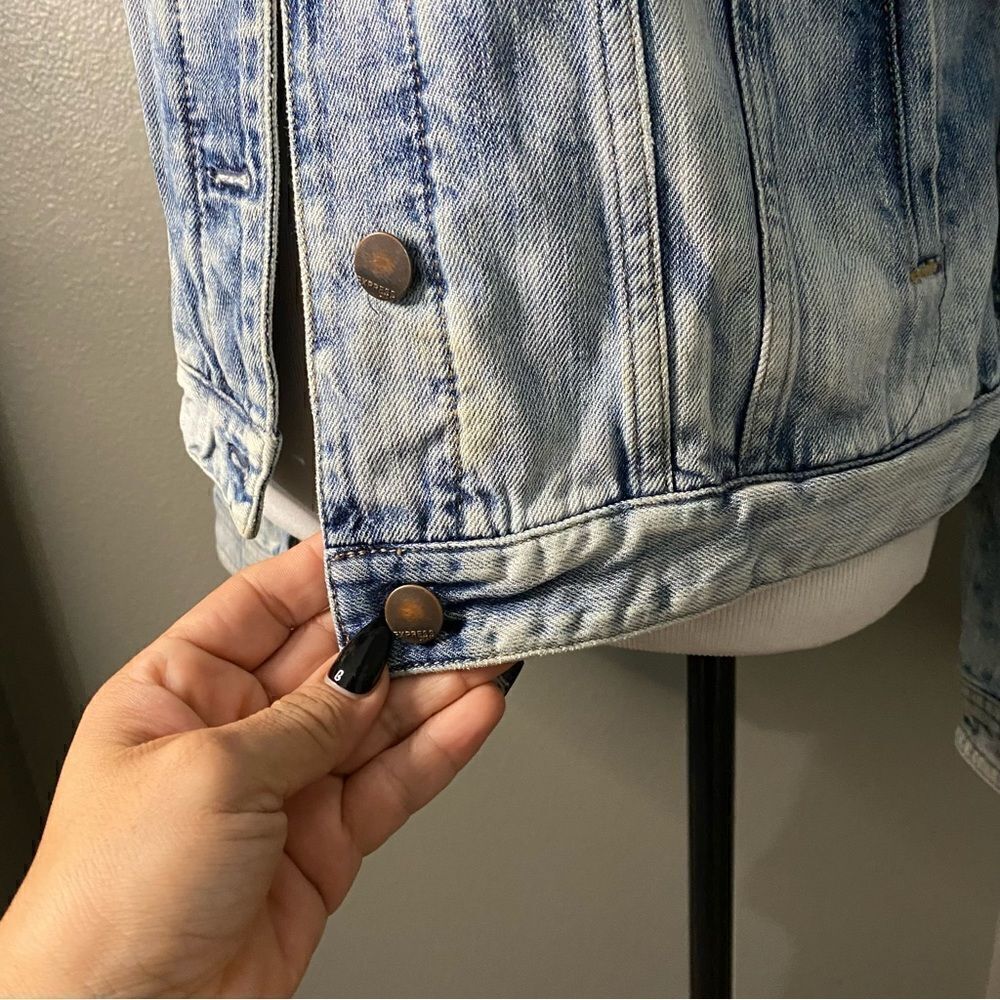Express Jeans Distressed Denim Jacket Bleached - Picture 4 of 13